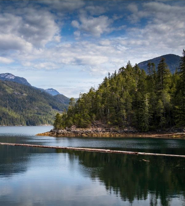 Vancouver water and mountains